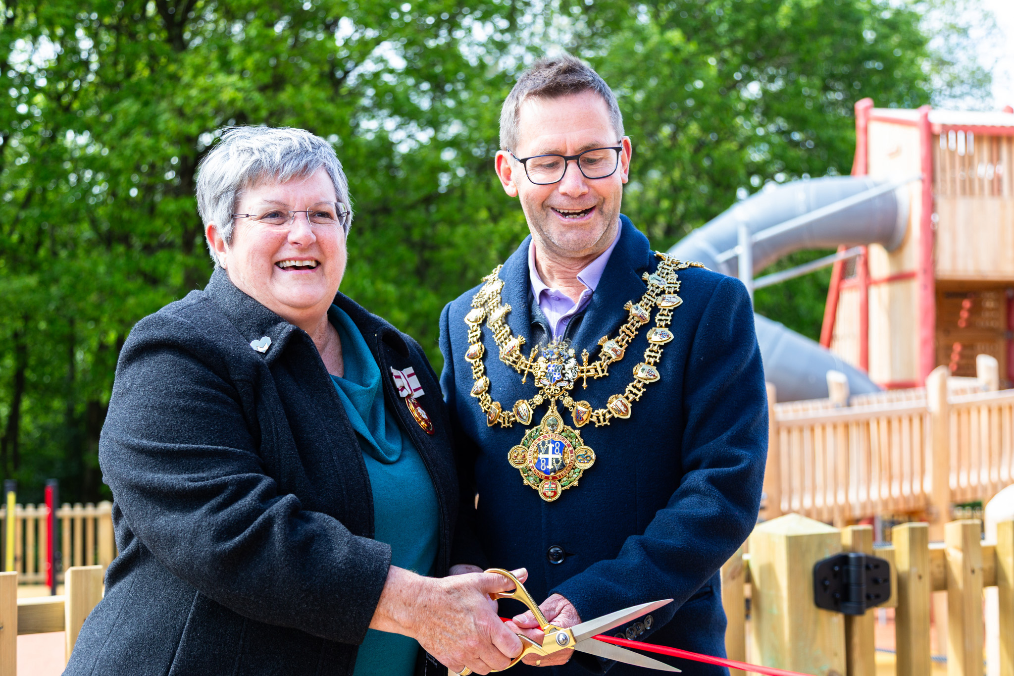 Nottinghamshire Deputy Lieutenant Cheryl Lacey and Executive Mayor of Mansfield Andy Abrahams cut the ribbon at Berry hill Park