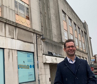 Photo of the Executive Mayor Andy Abrahams outside the former Beales store in Mansfield