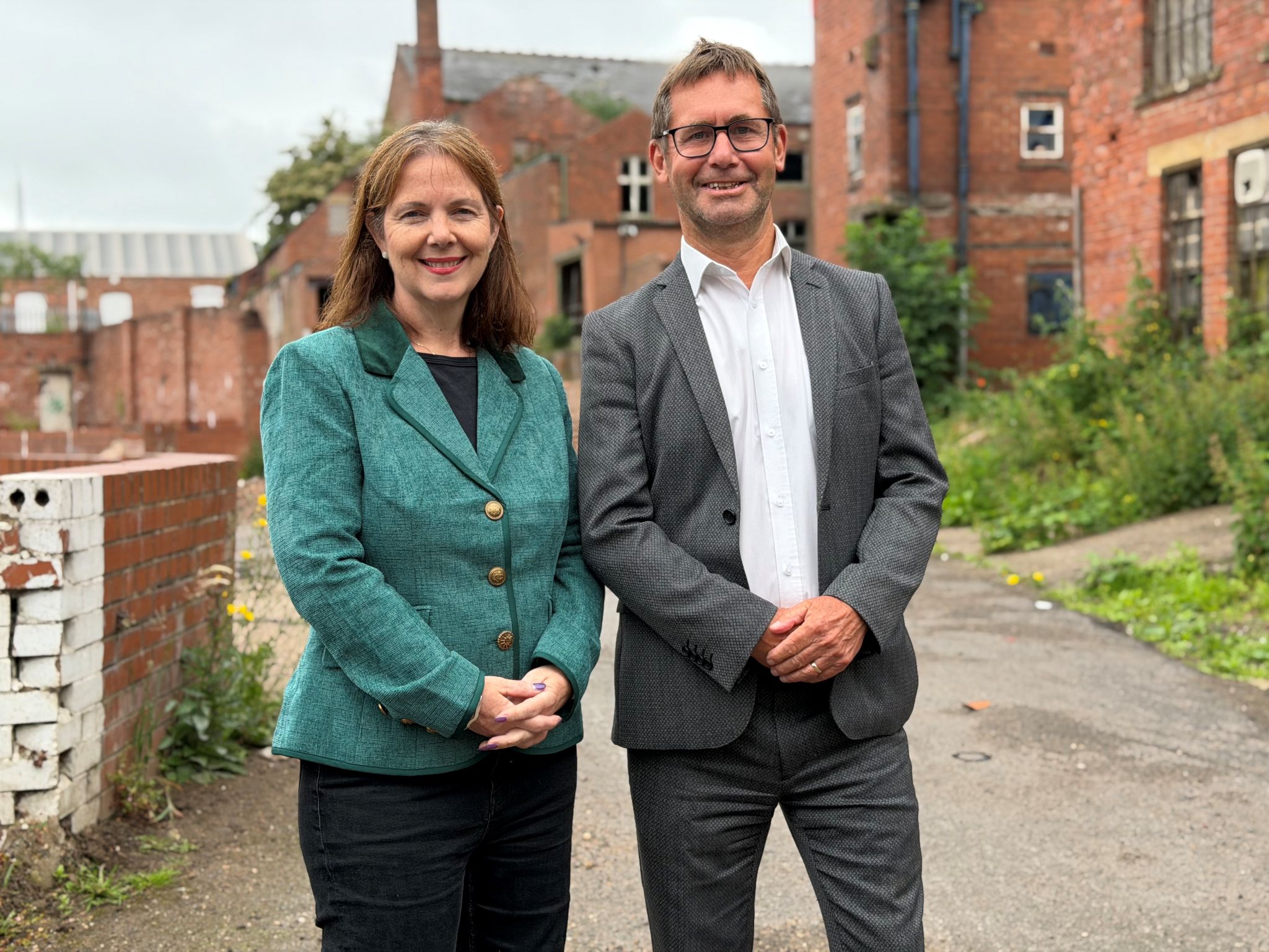 Mayor of the East Midlands, Claire Ward with mayor of Mansfield, Andy Abrahams at the White Hart Street site