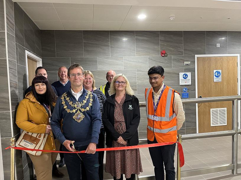 Mayor officially opens the facility with partners