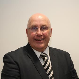 Photo of Councillor Mick Barton