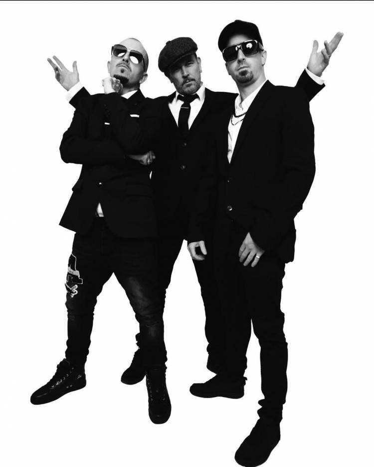 Photo of East 17