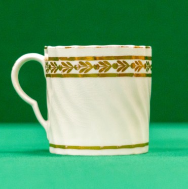 Small coffee cup with gilt border